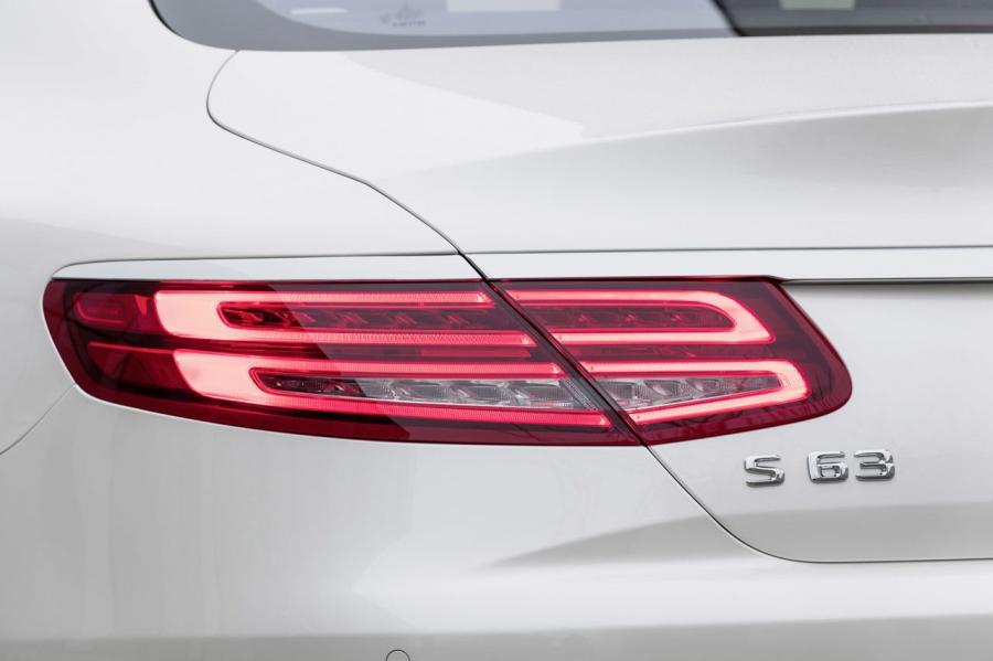  Mercedes-Benz S63 AMG Coupe 2015 года  (фото 8 из 22)